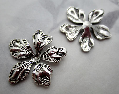 Pitula The Jeweler. 4 pcs. silver plated brass flower stampings 24x23mm ...